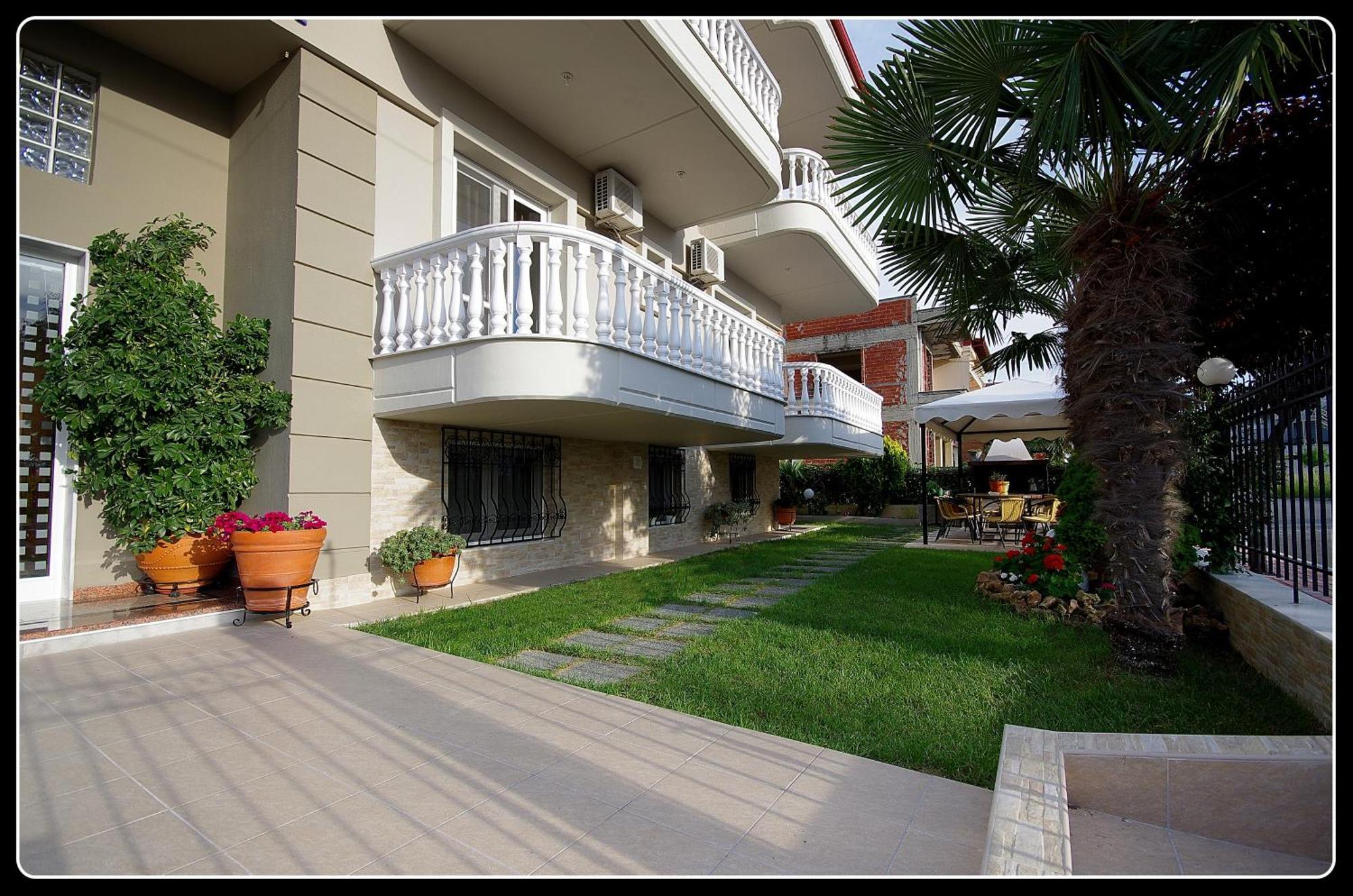 John & Eve Hotel Paralía Exteriör bild
